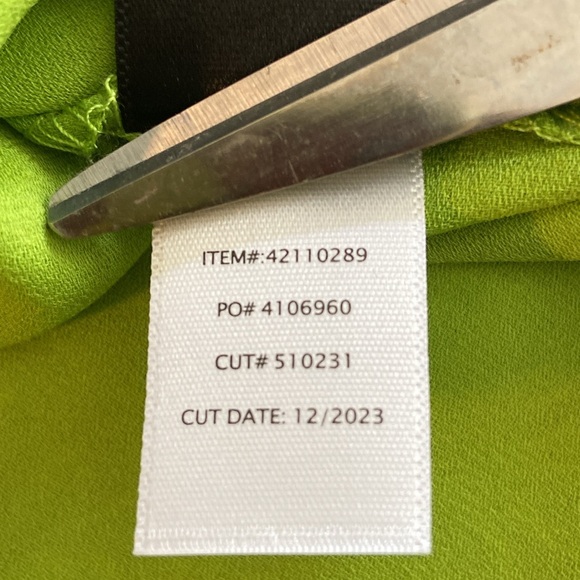 Torrid 3X Pin Tuck Square Neck Green Floral chiffon lined Camisole: 3511 - Picture 15 of 15